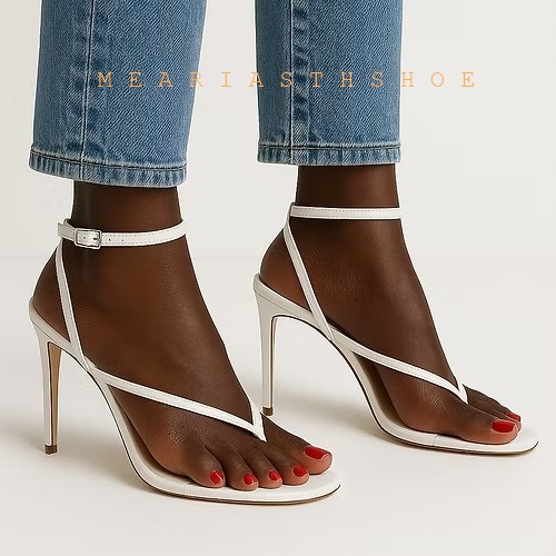 Beige zwarte kruisbandjes flip - Thong Flat Sandal recensie en prijs